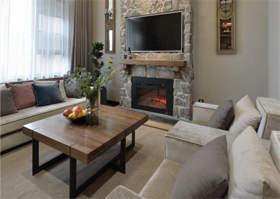 芬馥清風里，不競繁華美尋